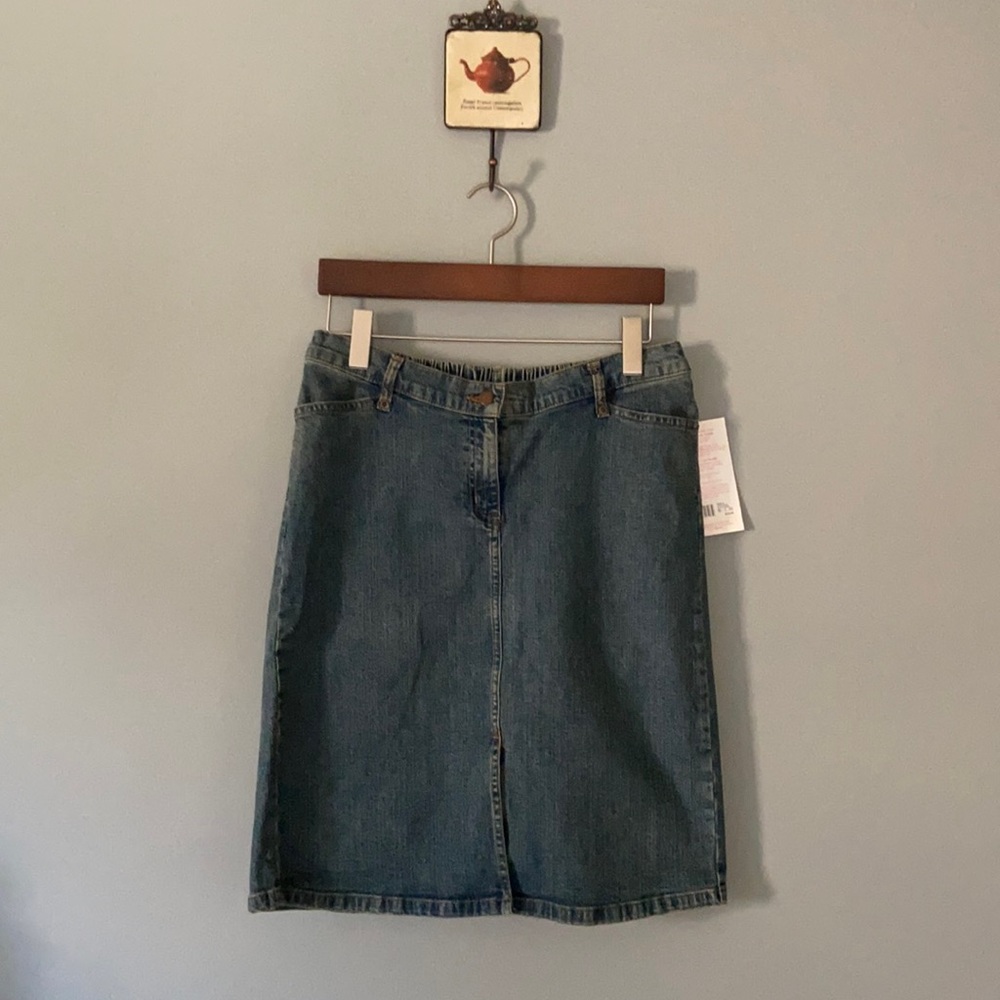 Liz Lang Maternity Denim Skirt Stonewash Elastic Waistband Adjustable Buttons